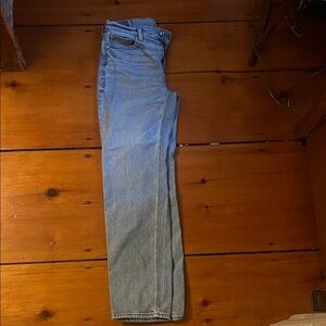 American Eagle Outfitters Light Blue women’s mom jeans